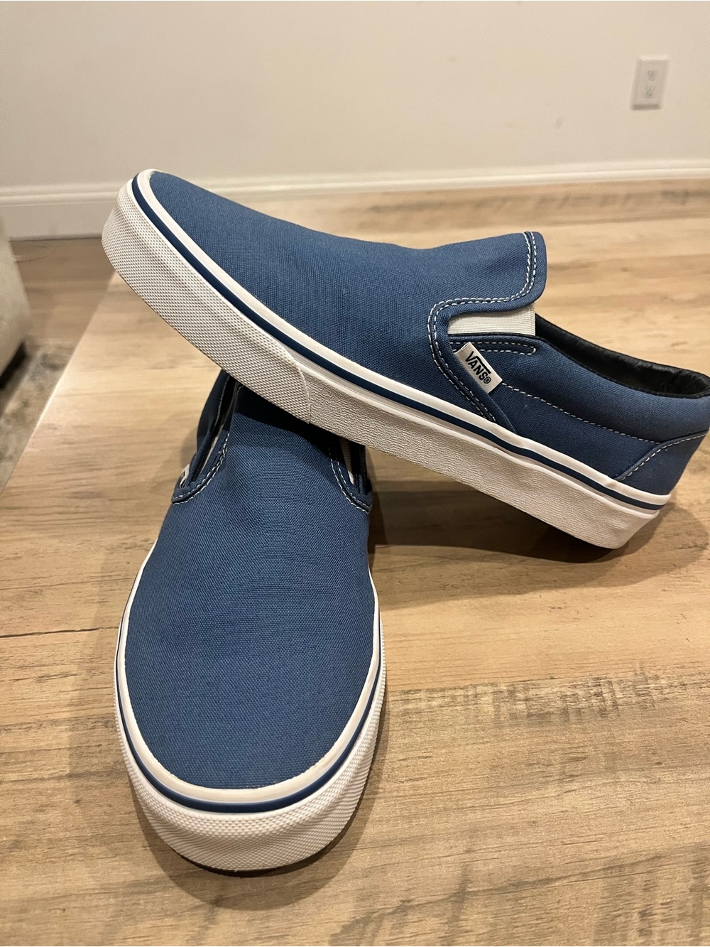 Vans Slip-On Canvas shoe in Blue W8.5
